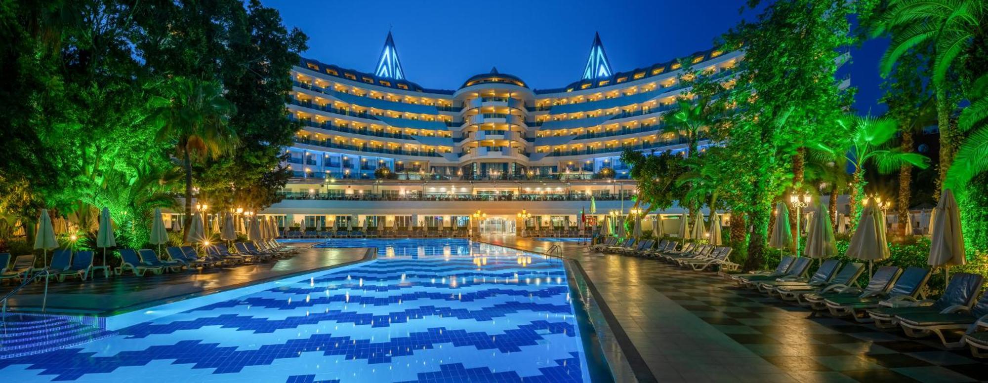 Botanik Platinum Hotel Okurcalar Luaran gambar